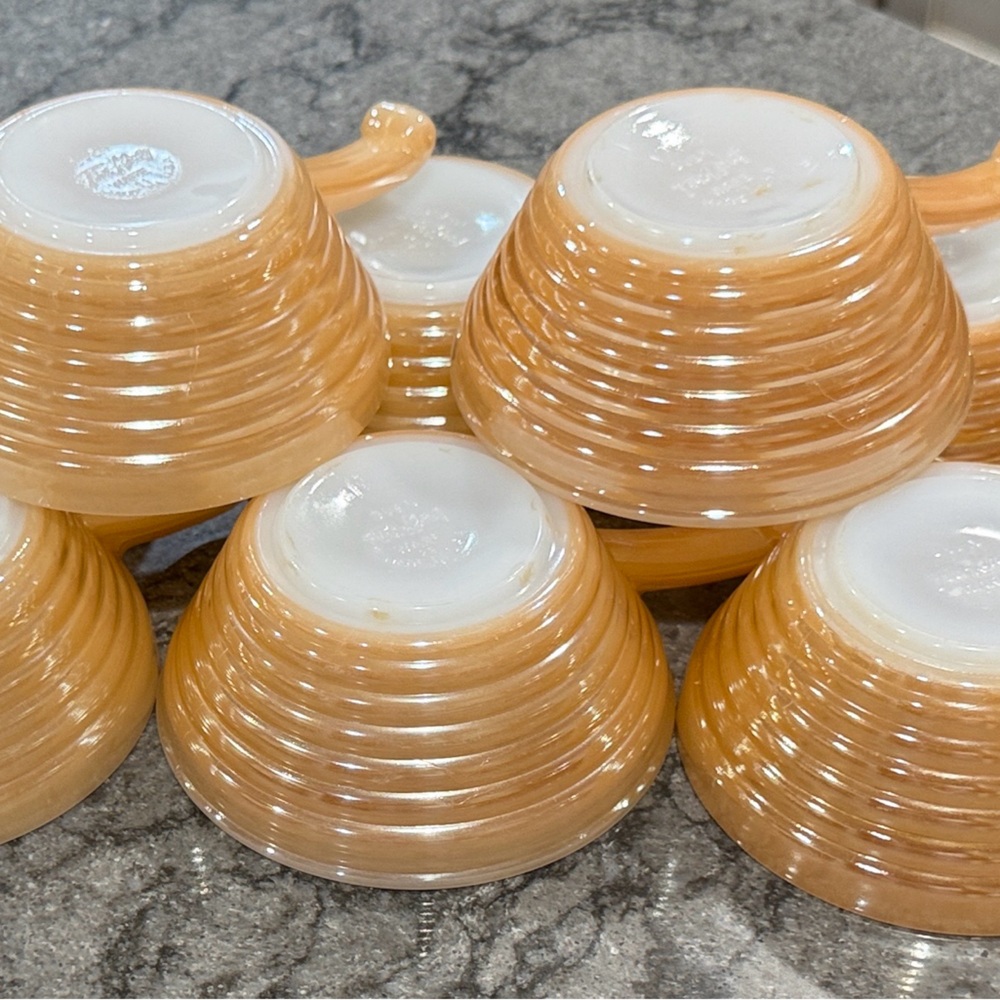 Fire King Peach Lustre Beehive Bowls with handle S/8 Vintage 1950’s - Picture 3 of 16